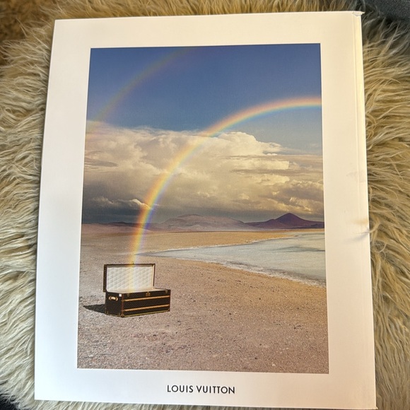 Louis Vuitton The Book #16 - Picture 2 of 2